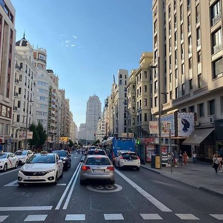 Apartamento en la Gran Vía de Madrid Exterior foto